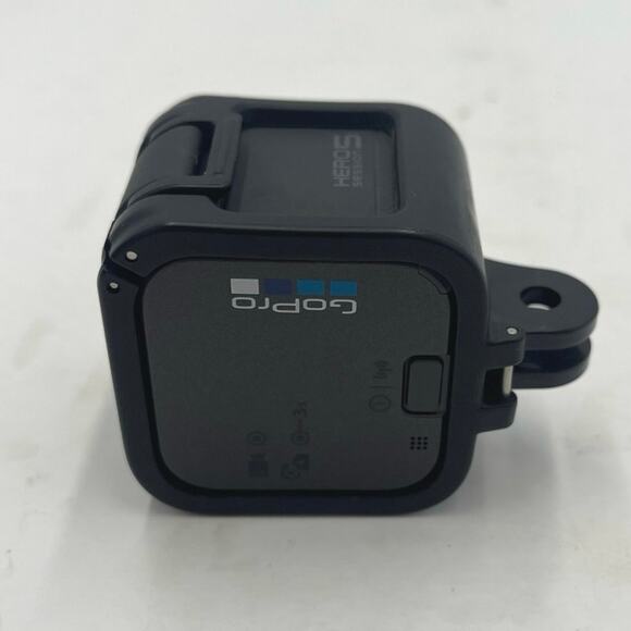 Go Pro Hero 5 Camera Bundle with Accessories & Case- Chest strap, Mounts TESTED - Picture 5 of 11